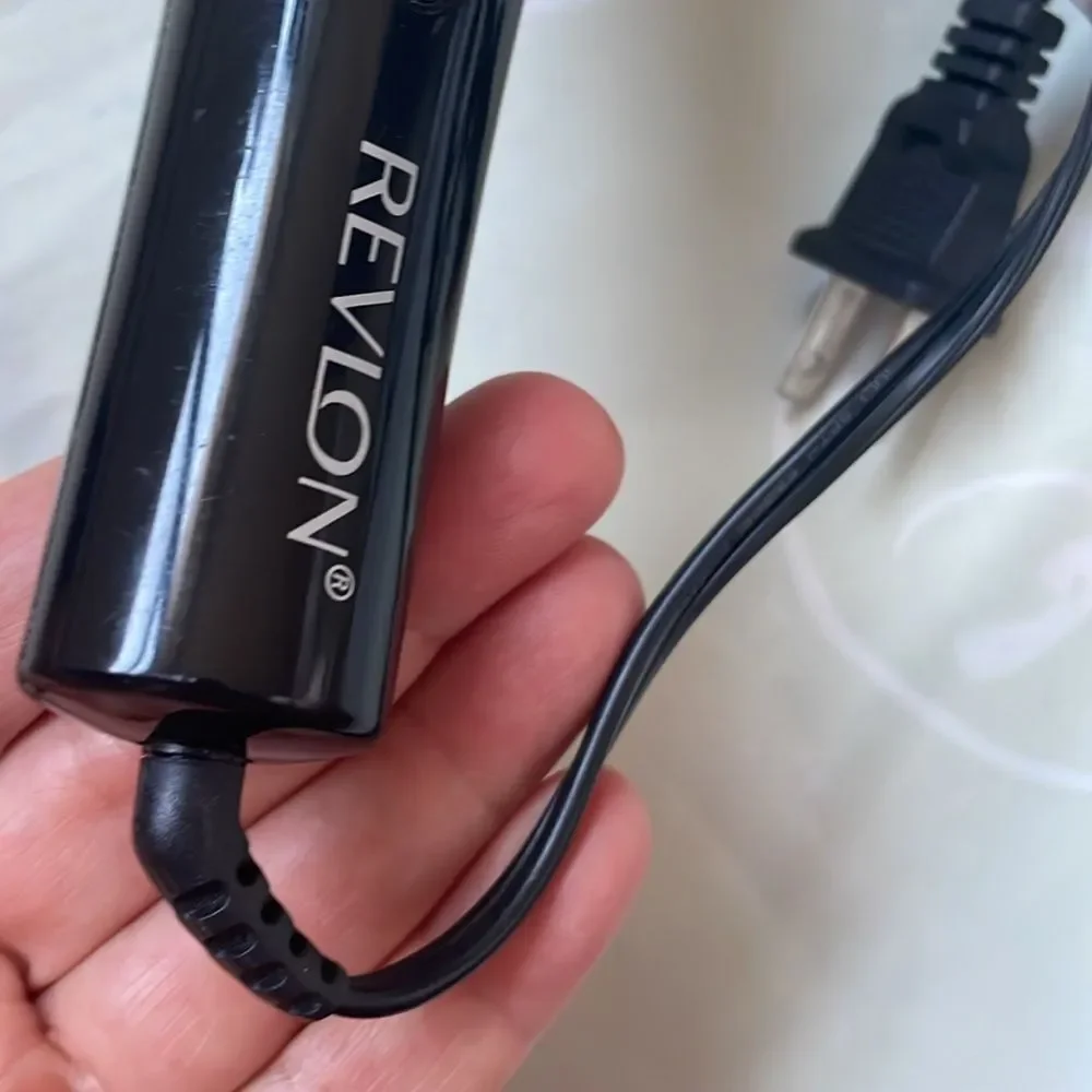 Revlon RVIR 1008 Perfect Heat Professional Styling Curling Iron